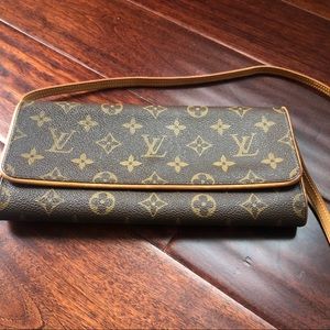 Louis Vuitton Pochette Twin GM Monogram Crossbody Clutch